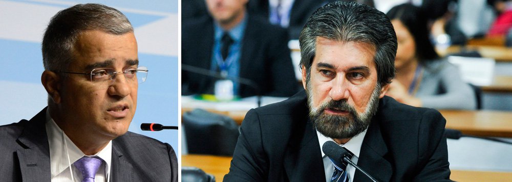 "O Brasil tem de encontrar saídas dentro do que a Constituição atual já prevê. Portanto, vale o impeachment. Mas impedimento demanda crime de responsabilidade. Se tiver crime de responsabilidade, está valendo. Se não tiver, não está valendo", afirmou o colunista Kennedy Alencar, sobre a proposta de um bloco de senadores do PSB, PPS e Rede e Valdir Raupp (PMDB-RO); para ele, tese da oposição pedir a renúncia da presidente Dilma Rousseff é "puro direito de liberdade de opinião"