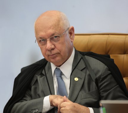Causa da morte do ministro do STF não foi afogamento, e sim politraumatismo (lesões múltiplas pelo corpo), segundo laudo divulgado pelo IML de Angra dos Reis, município do Rio vizinho a Paraty, onde aconteceu o acidente aéreo que provocou a morte de Teori Zavascki e outras quatro pessoas