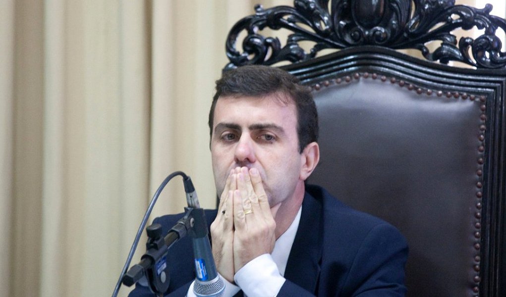 Deputado Marcelo Freixo (PSOL-RJ) critica a articulação política e o ajuste do governo Dilma, mas questiona o golpe de Eduardo Cunha contra a presidente na Câmara: “somos contra o impeachment porque entendemos que a chantagem feita por Cunha não é uma solução, mas um agravante dos problemas do atual sistema político. Cunha é a representação das aberrações desta democracia leiloada da qual ele mesmo se beneficia”