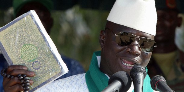 Presidente derrotado nas eleições da Gâmbia, realizadas no dia 1º de dezembro do ano passado, Yahya Jammeh, concordou em deixar o poder e sair do país; informação é o mandatário eleito da nação africana, Adama Barrow, que jurou o cargo na última quinta-feira (19); "Eu gostaria de informar que Yahya Jammeh concordou em deixar o cargo. Ele deverá sair de Gâmbia", afirmou Barrow, de 51 anos, numa rede social; com a saída do então ex-presidente do poder e do país, a crise na região parece ter um fim