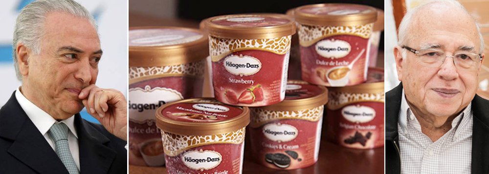 "Quem, entre nós, nunca sonhou em ter um suprimento inesgotável de sorvete que atire o primeiro Häagen-Dazs", diz o escritor Luis Fernando Verissimo, sobre a licitação que Michel Temer cancelou para as refeições do seu avião presidencial; "A quase compra de potes de Häagen-Dazs simboliza um grau de insensibilidade, nesta hora de aperto geral, que também tem algo de infantil, no sentido que crianças não têm senso de medida"