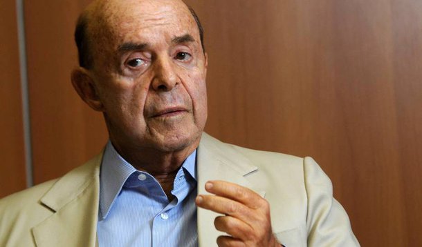 O governo fluminense informou, por meio de nota, que está depositando nesta sexta-feira 13 os salários de abril de todos os funcionários: ativos, inativos e pensionistas do Rioprevidência; o valor total que está sendo depositado é R$ 1,5 bilhão