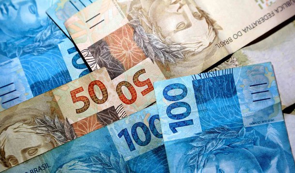 O Governo Central (Previdência Social, Tesouro Nacional e Banco Central) registrou, no ano passado, resultado primário deficitário em R$ 114,9 bilhões, ou 1,94% do PIB; trata-se do pior resultado anual desde o início da série histórica, em 1997; em dezembro, as contas da União ficaram negativas em R$ 60,727 bilhões