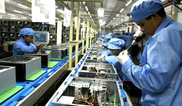 Índice de Atividade Econômica do Banco Central (IBC-Br), que funciona como um sinalizador do Produto Interno Bruto (PIB), caiu 0,36% em março na comparação com fevereiro e encerrou o primeiro trimestre com recuo de 1,44% sobre o período anterior, segundo dados divulgados pelo  Banco Central
