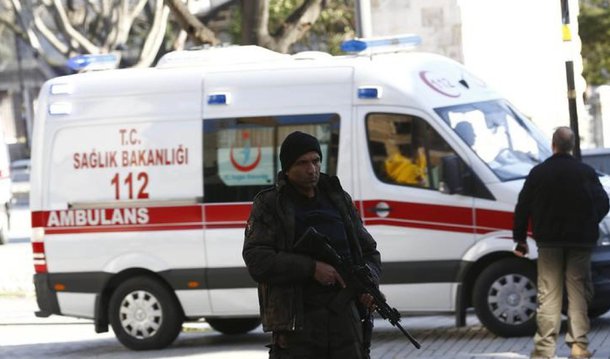 Em nota, o Itamaraty manifesta sua "profunda consternação" com o atentado que matou pelo menos dez pessoas, na manhã desta terça-feira, em Istambul, na Turquia, e reitera "seu mais firme repúdio a toda e qualquer forma de terrorismo"; segundo o presidente turco, Recep Tayyip Erdogan, a explosão foi "um atentado suicida realizado por uma pessoa de origem síria"