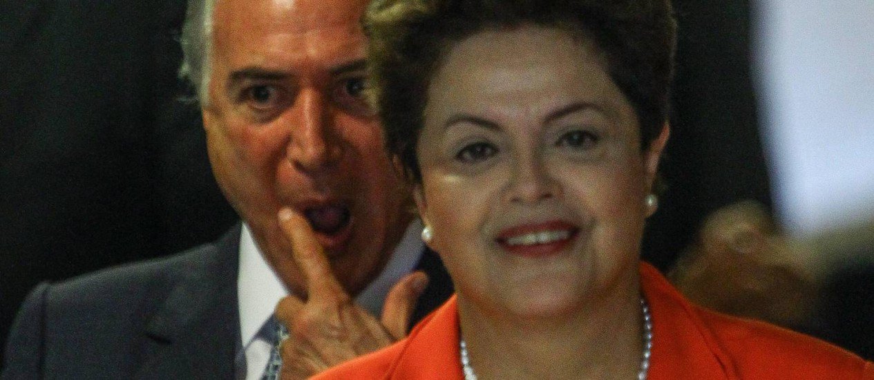 A carta enviada por Temer à Presidenta Dilma, lamentando a falta de confiança dela em relação a ele e ao seu partido, parece uma justificativa da própria deslealdade. Ele imputou à Presidenta a responsabilidade pela atitude dele na conspiração pelo impeachment