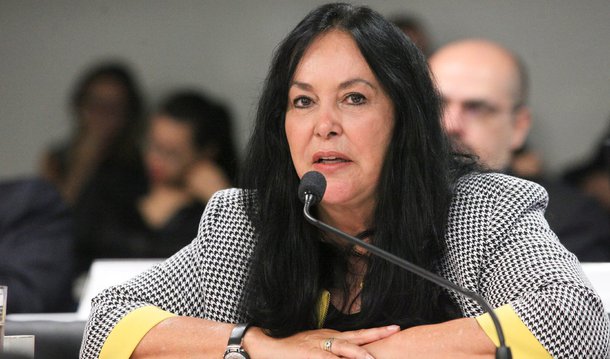 A presidente da Comissão Mista do Orçamento, senadora Rose de Freitas (PMDB-ES) acredita que é possível atingir a meta fiscal de 0,7% do PIB no ano que vem; ao avaliar a possibilidade, Rose admitiu que o cumprimento da meta ainda está longe, mas ela acredita que ainda pode haver uma melhora de cenário, inclusive das receitas projetadas para 2016