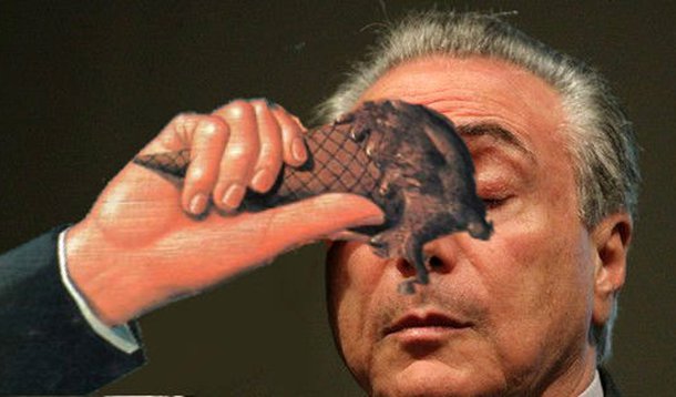 "Não me impressionam os detalhes da marca de sorvete ou frescuras do tipo “sal do Himalaia”. O que impressiona e que tem tido pouca atenção é a quantidade dos itens a serem adquiridos. Um tonelada e meia de torta. 10.120 almoços e jantares. Mil cafés da manhã, cinco mil sanduíches, 600 lanches. A apuração correta desta história é impessoal", escreve Fernando Brito, editor do Tijolaço