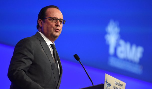 “Diante de uma desordem mundial, de uma conjuntura econômica incerta e um desemprego persistente, vive-se também um estado de emergência econômico e social que precisa ser proclamado”, disse o presidente francês, François Hollande, no Conselho Econômico e Social de Paris (Cese), ao lançar um plano de 2 bilhões de euros para tentar criar novos empregos