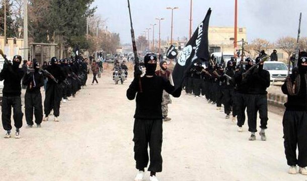 Serviços de segurança russos mataram 11 militantes islâmicos que haviam ajudado a contrabandear combatentes através das fronteiras para a Síria para se juntar ao Estado Islâmico, disse a comissão anti-terrorismo do país; órgão disse que os militantes estavam escondidos numa base fortificada em área montanhosa da República da Cabárdia-Balcária, no sul da Rússia, perto da cidade de Nalchik