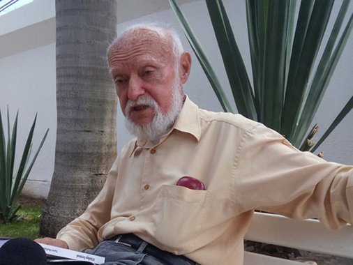 Morreu na madrugada deste sábado (28), aos 80 anos, o poeta e escritor maranhense Nauro Machado. Ele estava internado desde terça (24) em um hospital em São Luís por conta de uma hérnia de disco; o velório acontece na Academia Maranhense de Letras ainda hoje, e o sepultamento será no domingo (29)