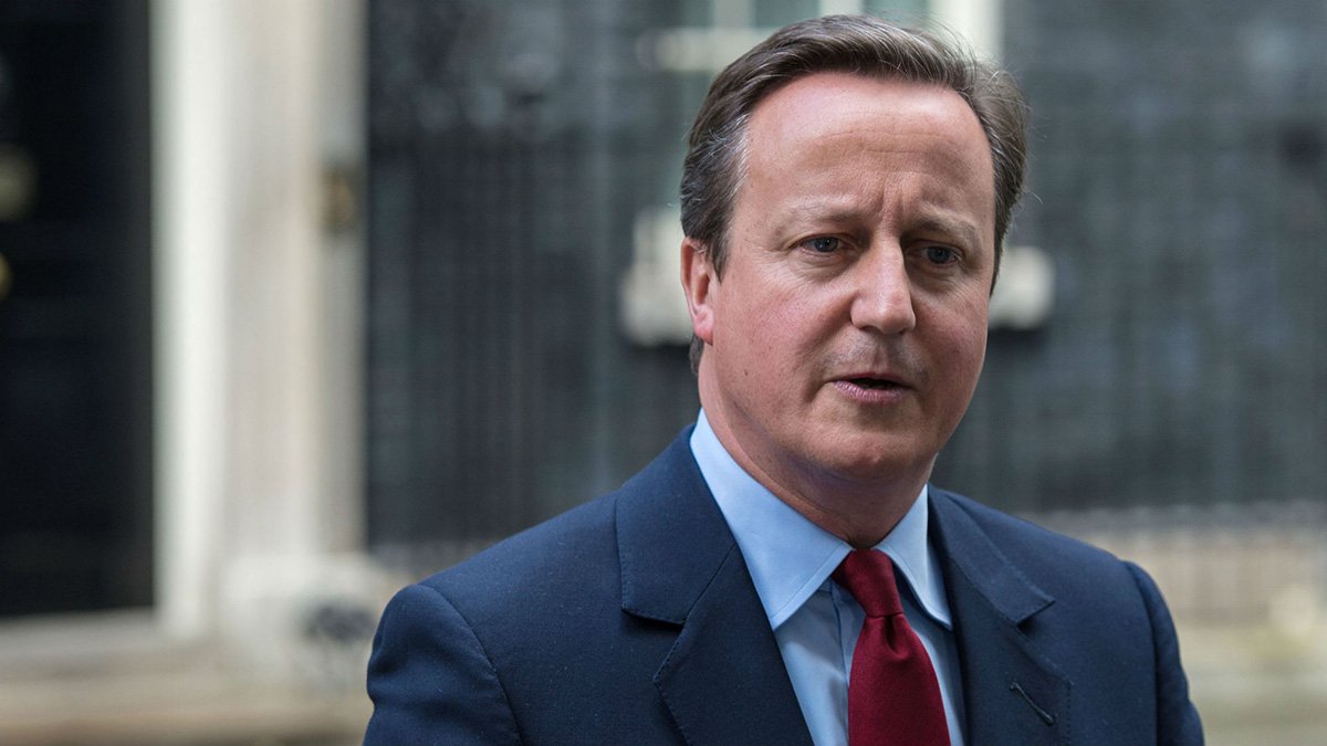 Antes de deixar o cargo de primeiro-ministro britânico nesta quarta-feira, 13, David Cameron disse que há "absolutamente nenhuma chance" de cidadãos da União Europeia terem direitos de moradia revogados ou ser deportados quando o Reino Unido deixar o bloco; "A única circunstância que posso conceber um futuro governo tentando desfazer esta garantia, seria caso cidadãos britânicos em outros países europeus não tenham seus direitos respeitados. Então eu acho que é importante ter reciprocidade", disse Cameron