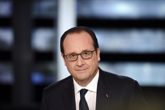 O presidente da França, François Hollande, afirmou que a rede de jihadistas responsável pelos ataques em Paris, e em Bruxelas, capital da Bélgica, está "em processo de ser destruída", mas disse que ainda há uma ameaça elevada; "Temos alguns resultados na procura dos terroristas e, tanto em Bruxelas como em Paris, tem havido uma série de detenções e sabemos que há outras redes", disse; a polícia francesa prendeu Reda Kriket, de 34 anos, em Paris, acusado de planejar um ataque, em estado bastante avançado, e de ter ligações a Abdelhamid Abaaoud, suspeito de ser o mandante dos ataques de 13 de novembro, na capital francesa