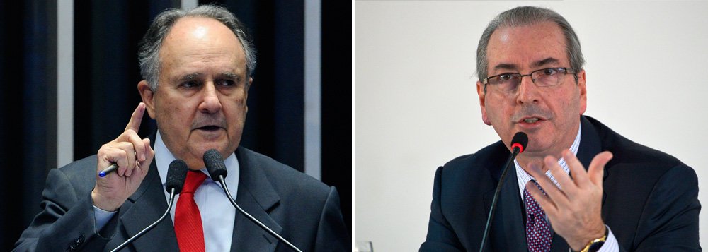 Senador que votou pelo impeachment de Dilma Rousseff e causou a revolta de seus eleitores defende agora a cassação de Eduardo Cunha, mas que sejam mantidos seus direitos políticos; "Eu acho que Eduardo Cunha já deveria ter sido cassado há muito tempo, já que os eleitores do Rio o elegeram e não deveriam ter eleito. Mas agora, se a gente cassar, não tem por que cassar o direito de o eleitor votar nele, não", defende