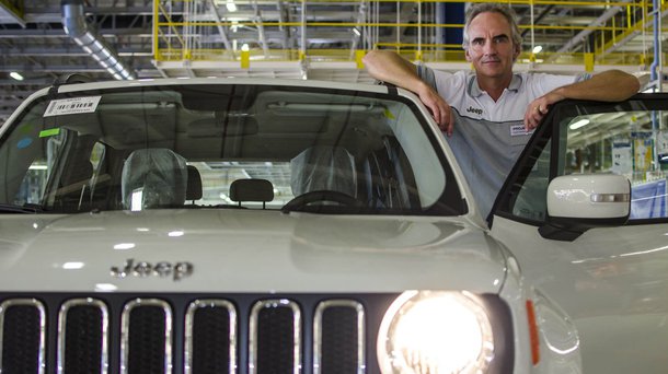 Stefan Ketter, presidente da Fiat Chrysler Automobiles (FCA) para América Latina, disse que "a crise é política, e a política deve resolvê-la. Mas que não demore, porque isso destrói a indústria, a confiança, os investimentos. Há vários fornecedores quebrando por falta de perspectiva"; o grupo anunciou recentemente que deseja fazer do Brasil uma plataforma de exportações