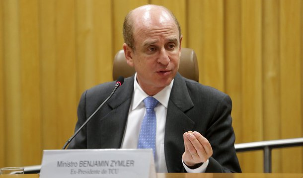 Ministro do Tribunal de Contas da União (TCU) Benjamin Zymler defendeu o mecanismo das parcerias público-privadas (PPPs) como sendo necessário para promover o desenvolvimento do país; "Não há recursos públicos suficientes para infraestrutura. É preciso contar com o capital privado, é preciso criar um clima de colaboração de confiança mútua, principalmente nesse período de crise, de vacas magras. [...] Sem as PPPs, o Brasil não vai se desenvolver", disse 