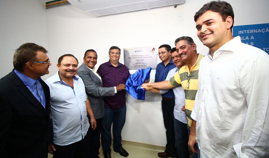 O governo do estado também informou que moradores de 11 municípios serão assistidos com os serviços do Hospital Regional ‘Dra. Laura Vasconcelos’, em Bacabal, inaugurado com a presença do governador Flávio Dino e secretários; com este novo centro hospitalar, o Maranhão ganha mais uma ferramenta de referência em rede de urgência e emergência; o hospital possui 46 leitos de internação em clínica médica, cirúrgica e ortopédica, e 10 leitos de UTI adulto; na unidade, o Laboratório Clínico, vinculado ao Serviço de Apoio e Diagnóstico e Terapia (SADT), tem capacidade para realizar mais de 7 mil exames por mês