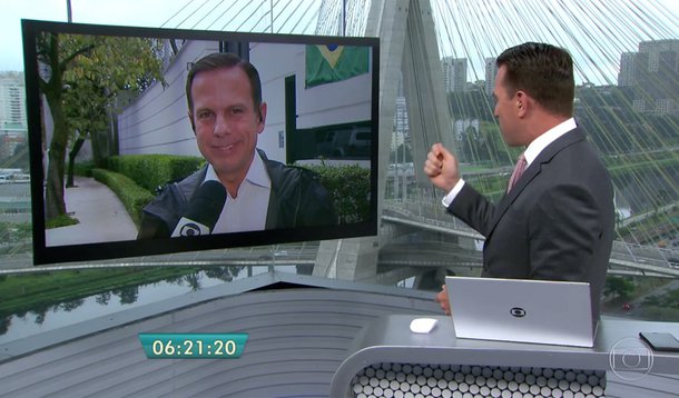 "Quero aqui assumir um compromisso: todos os nossos colaboradores, secretários, e aqueles que vão ter funções diretivas na Prefeitura de São Paulo, serão obrigados a assistir o 'Bom Dia São Paulo' todo dia, como eu já faço há muitos anos", disse o prefeito eleito, João Doria, em entrevista ao jornalista Rodrigo Bocardi, que apresenta o noticiário matinal da emissora