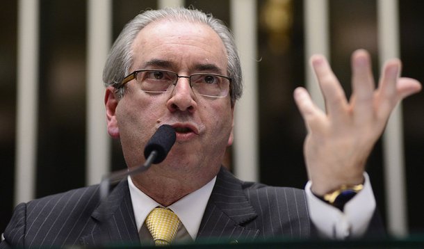 O presidente da Câmara dos Deputados, Eduardo Cunha (PMDB-RJ) afirmou, nesta quarta (2)  ter um vasto material probatório para rebater todas as acusações que embasaram a denúncia contra ele no Supremo Tribunal Federal; “Estou com a verdade e a inocência. Estou tranquilo”, declarou; Por seis votos a zero, o STF acatou a denúncia contra o peemedebista 