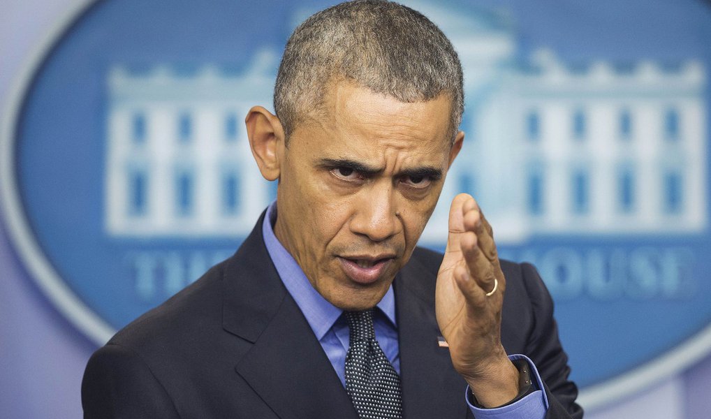 Presidente americano Barack Obama afirmou, na noite desta sexta-feira, que a população turca deve se colocar ao lado do governo democraticamente eleito; espera-se que, em breve, ele diga o mesmo em relação ao Brasil