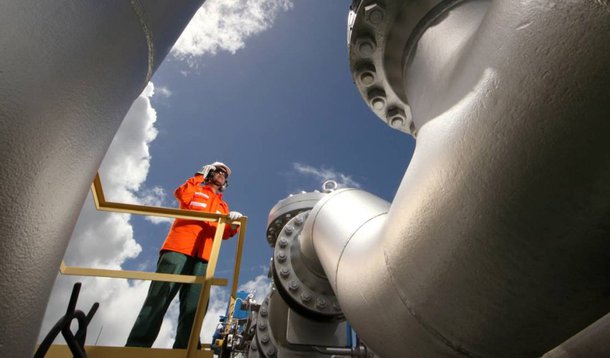 Conselho Administrativo de Defesa Econômica aprovou sem restrições a venda de parte da subsidiária de gás da Petrobras para a Mitsui Gás e Energia do Brasil, da japonesa Mitsui; negócio será fechado por R$ 1,9 bilhão; antes da operação, a Mitsui já possuía participação independente em 8 das 19 companhias distribuidoras de gás, em fatias entre 23 e 24,5%