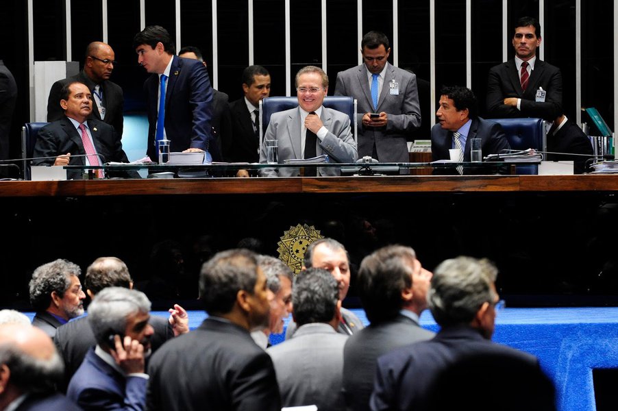 A semana que se inicia no Senado terá clima de reta final por ser a última de reuniões da Comissão Processante do Impeachment, que depois só voltará a se reunir no início de agosto para apresentação do relatório do senador Antonio Anastasia; esta semana é também a penúltima de votações em plenário antes do recesso parlamentar, que começa dia 13; na segunda-feira (4) os técnicos assistentes de defesa e acusação apresentarão suas considerações sobre a perícia feita por consultores do Senado nos documentos que embasam o pedido de impeachment da presidenta Dilma Rousseff