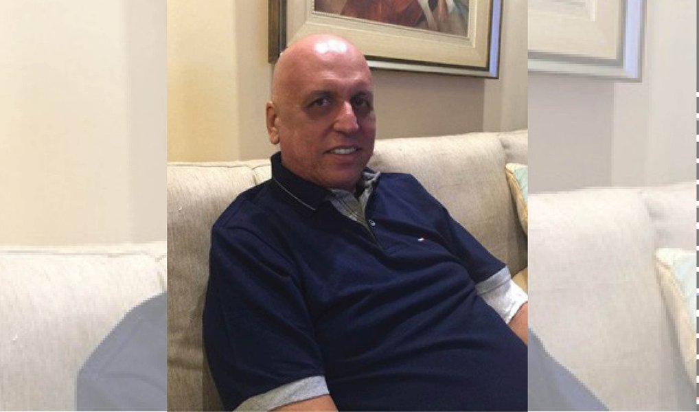 O governador licenciado do Rio de Janeiro, Luiz Fernando Pezão, terminou o segundo ciclo de quimioterapia, em sua luta contra um câncer; segundo médicos da equipe do Centro de Tratamento Oncológico, do oncologista Daniel Tabak, o tratamento ocorreu "com sucesso, sem qualquer intercorrência significativa"; Pezão está em "bom estado geral" e foi verificada "ótima tolerância ao tratamento", segundo os médicos