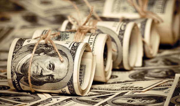 Moeda norte-americana fechou cotada abaixo de R$ 3,90 com o dólar comercial sendo vendido a R$ 3,894, com queda de R$ 0,024 (-0,61%); cotação está no menor nível desde o último dia 28 de dezembro quando o dólar fechou a comercializaçõa em R$ 3,86; na bolsa de valores, o dia também foi de recuperação e o índice Ibovespa, da Bolsa de Valores de São Paulo, fechou com alta de 3,08%, aos 40.809 pontos