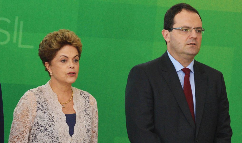 Governo decidiu adiar para março o contingenciamento de cerca de R$ 25 bilhões que irá realizar no Orçamento Geral da União 2016 com o objetivo de cumprir a meta de 0,5% do PIB; legalmente, o governo tem até o dia 23 de março como data final para anunciar o corte de gastos; expectativa, porém, era que a divulgação fosse realizada nesta sexta-feira (12)