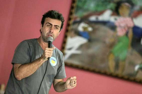 O candidato a prefeito do Rio Marcelo Freixo (PSOL) afirmou que, se for eleito, vai rever isenção de impostos aos empresários de ônibus no município; de acordo com o postulante, o executivo deu benefício de ISS (Imposto sobre Serviço) aos empresários de ônibus, que pagaram apenas 0,01%, deixando de arrecadar R$ 320 milhões; "Vou rever. Isso é caixa para a prefeitura", afirmou