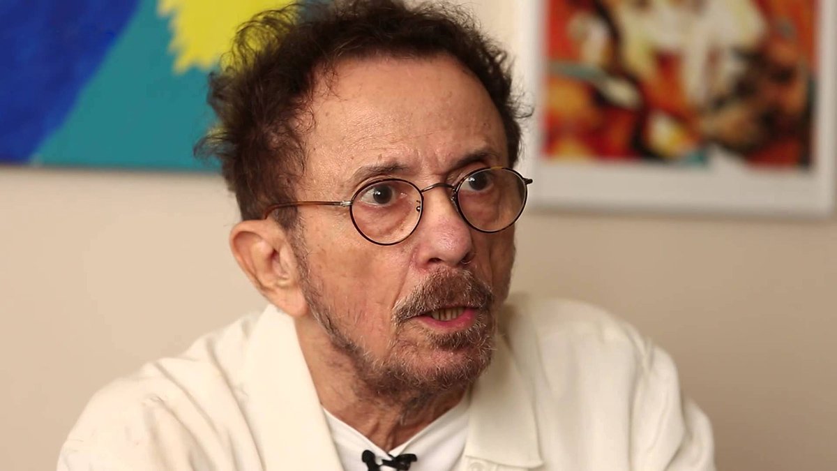 Em entrevista ao Diário de Notícias, um dos principais jornais de Portugal, o músico brasileiro Tom Zé denuncia o golpe contra Dilma Rousseff: "A gente vive uma ditadura mascarada. [É] Um governo fazendo tudo o que uma democracia não faz e que não quer ser chamado de ditadura. Todo o dia mudam a acusação [contra Dilma], agora no Senado disseram que ela não tem nada com pedaladas fiscais [a deliberação veio do Ministério Público Federal, em relação ao caso Safra, onde foi decidido não existir crime do governo de Dilma]. Se muda a acusação têm de tirar todo o processo de impeachment"