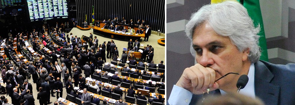 "Delcídio é um senador querido até por seus pares da oposição, por seu estilo conciliador e sua lhaneza no trato. Poderia o Senado desautorizar a prisão, mas quem estará disposto a fazer isso, se os autos indicarem claramente que Delcídio fez aquilo de que é acusado: tentou 'comprar o silêncio' de Nestor Cerveró e planejou sua fuga do Brasil", comenta a colunista 247 Tereza Cruvinel; ela questiona se a prisão do senador se enquadra no artigo 53 da Constituição, que permite prisões de deputados e senadores apenas em flagrante delito; "Autorizar a prisão de Delcídio é o mesmo que cassá-lo. Será pior que cassá-lo, mas não parece haver ambiente para o Senado decidir em contrário. E daqui para a frente, todos os implicados na Lava Jato porão as barbas de molho"