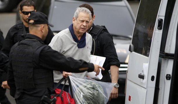 Primeiro depoimento de José Dirceu na Lava Jato é marcado para esta sexta-feira; ele foi acusado pelo empresário Milton Pascowitch de receber propina pela JD Consultoria por contratos entre a Engevix e a Petrobras; "Zé Dirceu deve falar, ele quer falar. A denúncia inteira tem uma série de falhas, uma série de questões que devem ser esclarecidas. E o Zé está pronto [para falar]", disse um de seus advogados, o criminalista Odel Mikael Jean Antun; nesta segunda-feira, em parte do processo envolvendo o ex-ministro, o ex-diretor de Serviços da Petrobras Renato Duque, o ex-tesoureiro do PT João Vaccari Neto, o ex-assessor de José Dirceu Roberto Marques e o ex-sócio minoritário da empresa JD Consultoria Julio César dos Santos ficaram em silêncio