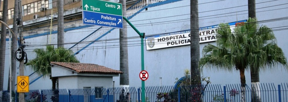 O hospital da PM poderá não contar mais com o serviço de residência médica a partir do próximo ano em decorrência da crise; Comissão de Residência Médica (Coreme) da unidade infomrou à Comissão de Residência Médica Estadual que não será possível realizar concurso que estava previsto para o próximo ano e pediu a transferência dos 84 residentes para outros hospitais