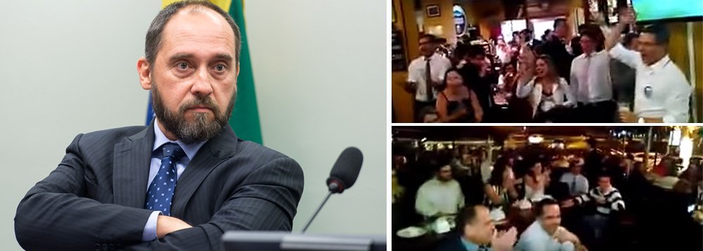 Vídeo feito no Bar Brahma, na capital federal, registra comportamento fascista contra um integrante do governo da presidente Dilma Rousseff; dezenas de pessoas presentes no bar gritaram "fora, Adams" contra o advogado-geral da União, ministro Luís Inácio Adams; a AGU informou, no entanto, que o ministro não estava presente; em São Paulo, já foram vítimas de ofensas e agressões verbais os ex-ministros Guido Mantega (Fazenda) e Alexandre Padilha (Saúde), além do prefeito da capital paulista, Fernando Haddad; assista