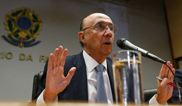 Equipe do ministro da Fazenda, Henrique Meirelles prepara uma Propostas de Emenda Constitucional (PEC) para desvincular receitas e despesas e impedir o crescimento de gastos; pelo modelo de Meirelles, o teto para o crescimento da despesa não será afetado necessariamente pelo crescimento do PIB; “Não temos recursos suficientes para atender o que todo mundo quer ”, afirma