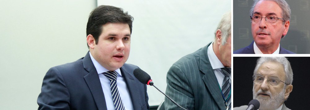 Presidente da CPI da Petrobras, Hugo Motta (PMDB-PB), rebateu o pedido de convocação do presidente da Câmara, Eduardo Cunha (PMDB-RJ), e do empresário Júlio Camargo, feito pelo deputado Ivan Valente (PSOL-SP); "Não posso aqui funcionar de acordo quando as denúncias são feitas ou deixam de ser feitas. A CPI não pode mudar o seu rito por que a denúncia foi feita", disse Motta; outros aliados de Cunha, que deve ser denunciado nesta quinta-feira, 20, por corrupção ao Supremo Tribunal Federal, saíram em sua defesa; deputado Celso Pansera (PMDB-RJ) chamou de "lenga-lenga" o pedido de Valente e disse que "isso enche o saco"