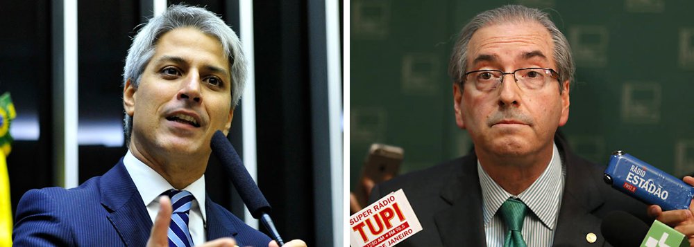 Insatisfeito com a data marcada para a votação do processo de cassação do deputado afastado Eduardo Cunha (PMDB-RJ), o líder da Rede Sustentabilidade na Câmara, deputado Alessandro Molon (RJ), disse que vai apresentar na próxima sessão deliberativa um requerimento pedindo para que o futuro do peemedebista seja decidido em até 24 horas; "É inaceitável o dia 12 de setembro, uma data que está a 19 dias das eleições. É uma data que tem tudo para não dar certo, seja pela proximidade das eleições, seja por ser em uma segunda-feira", disse