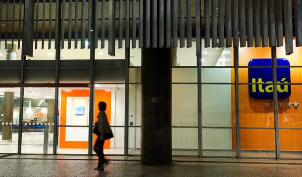 Itaú Unibanco teve lucro líquido de 5,984 bilhões de reais no segundo trimestre, alta de 22,1 por cento na comparação com um ano antes, mas viu um repique da inadimplência após 11 trimestres seguidos em queda; o estoque de financiamentos do banco, incluindo avais e fianças, avançou 9 por cento em 12 meses, fechando junho em 531,7 bilhões de reais