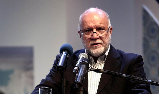 Em declarações à agência oficial iraniana Irna, o ministro do Petróleo da república islâmica, Bijan Zangané, disse que atingida a meta dos 4 milhões de barris poderá pensar em cooperar na estratégia de redução da oferta mundial de petróleo; “Já manifestámos a nossa opinião sobre o congelamento da produção e considero que, até termos alcançado os 4 milhões de barris por dia, deviam deixar-nos em paz. Quando atingirmos esse nível de produção, então poderemos cooperar”, afirmou