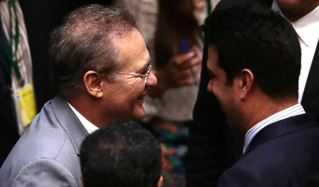 "Se o Renan estiver na disputa, vamos apoiá-lo 100% no Rio", diz o líder do partido na Câmara, Leonardo Picciani (PMDB-RJ), sobre a preferência pelo presidente do Senado, Renan Calheiros (PMDB-AL), para a presidência do PMDB, posto ocupado desde 2001 por Michel Temer; o líder do PMDB no Senado, Eunício Oliveira (PMDB-CE), disse que o importante é a unidade do partido em torno de um nome, seja ele qual for: “Não serei candidato à presidência do partido. Vou lutar pela construção de um nome de consenso”