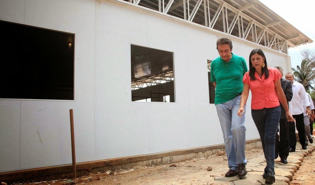 Em ação de improbidade administrativa, o Ministério Público Federal atribui ao ex-secretário de Saúde do Maranhão Ricardo Murad, cunhado da ex-governadora Roseana Sarney (PMDB), e aos outros investigados, suspeitas de desviar mais de R$ 8 milhões em verbas para a construção de unidades de saúde durante o governo da peemedebista