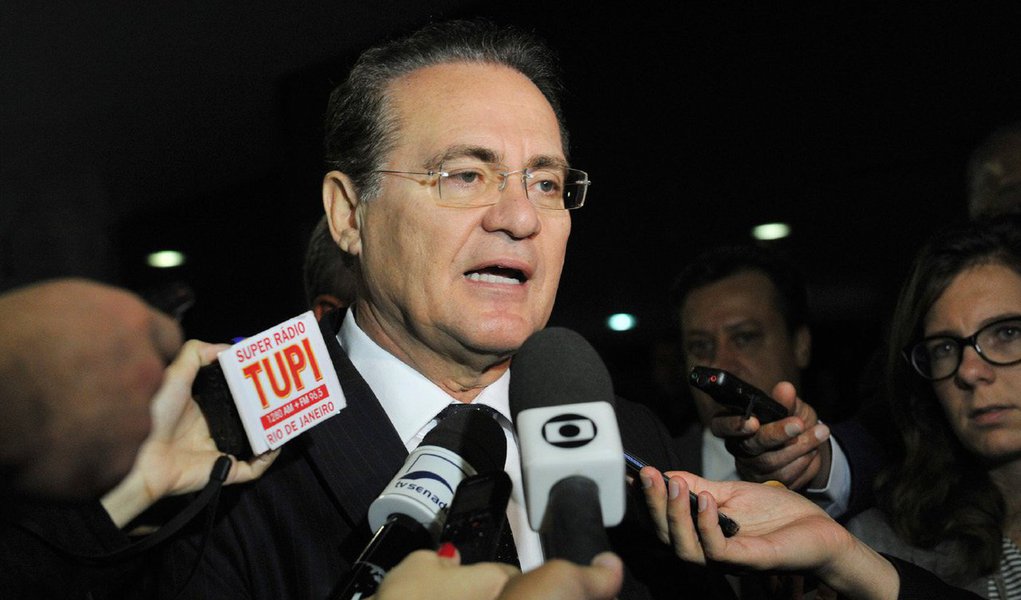 O presidente do Senado, Renan Calheiros, afirmou nesta segunda (17) que governantes e parlamentares precisam prestar atenção nas reivindicações apresentadas pela população nas manifestações e responder com propostas concretas; ele informou ainda que a Agenda Brasil será colocada em votação a partir desta terça (18)