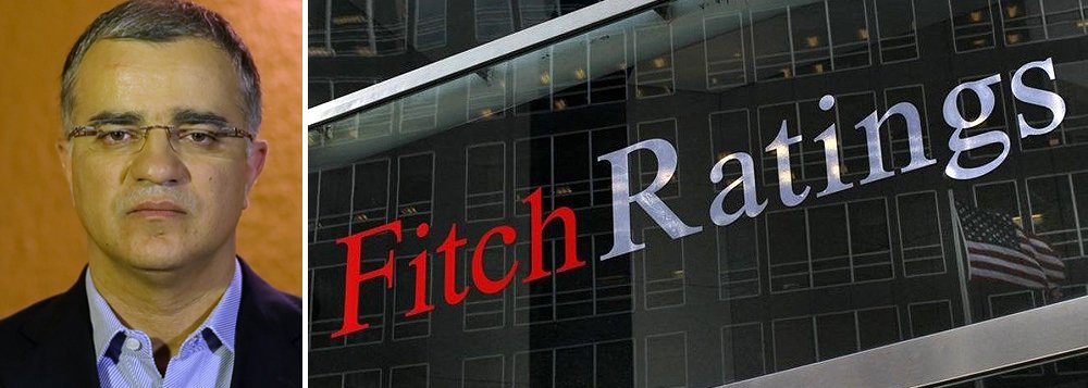 "Se o governo, a oposição e o Congresso não separarem a briga política dos interesses do país, a crise econômica irá piorar ainda mais. Essa guerra já causa sacrifícios à população que poderiam ter sido evitados", escreveu o jornalista Kennedy Alencar, ao comentar o rebaixamento feito agência Fitch, que pode levar a uma segunda perda do grau de investimento pelo País