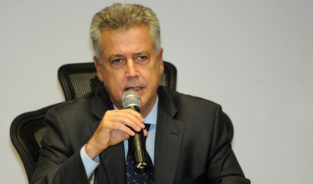 As políticas públicas do Viva Brasília — Nosso Pacto pela Vida visam reduzir os índices de criminalidade com ações que não sejam focadas somente no trabalho das polícias, como iluminar regiões, limpar áreas e fechar bares em horários determinados por lei; as ordens de serviço que forem identificadas com a marca deverão ser tratadas com prioridade pelos órgãos do governo; "As ações de segurança não são apenas voltadas para repressão, mas, principalmente, para a recuperação de áreas degradadas, a limpeza de logradouros públicos. Tudo isso dá uma sensação de pertencimento, que contribui para a redução da violência", disse o governador Rodrigo Rollemberg