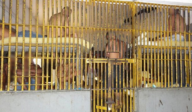 Secretaria Estadual de Administração Penitenciária (Seap) do Rio de Janeiro informou hoje (19) que nos primeiros 19 dias do ano 17 detentos morreram nas 50 unidades do sistema penitenciário do estado; nota da Seap informa que foram abertas sindicâncias internas para apurar todos os casos. Além disso, os corpos foram encaminhados ao Instituto Médico Legal (IML) que vai investigar a causa da morte