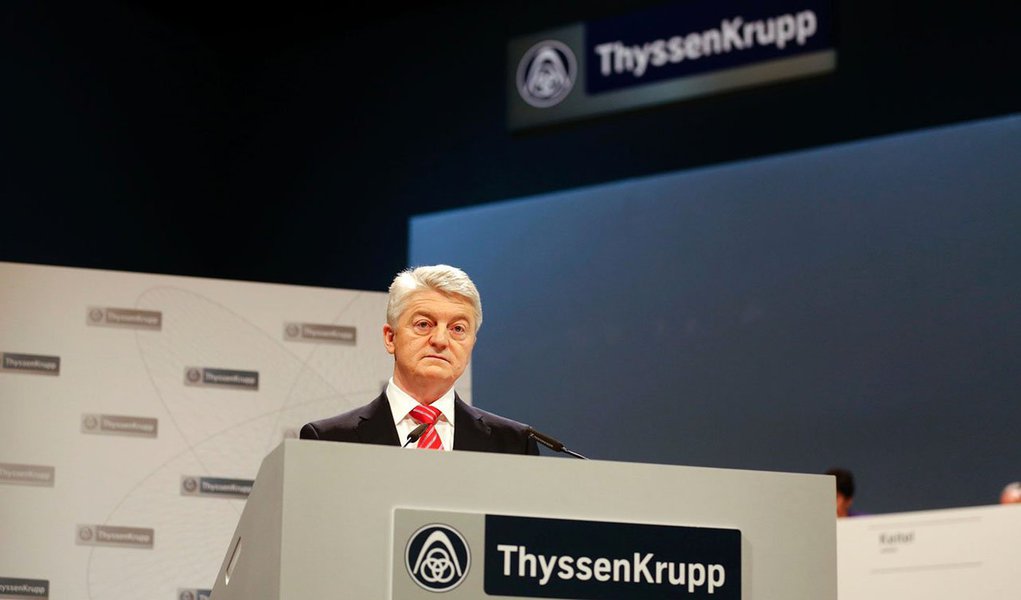 Presidente mundial do conglomerado alemão, Heinrich Hiesinger, declarou que “a crise econômica do Brasil não altera os planos de investimentos do grupo ThyssenKrupp, que compensa parte da venda mais fraca no país com exportações”; ele ressalta que o Brasil tem muitos fundamentos consistentes: agricultura, população jovem e recursos naturais; "Estamos otimistas para o médio e longo prazos"