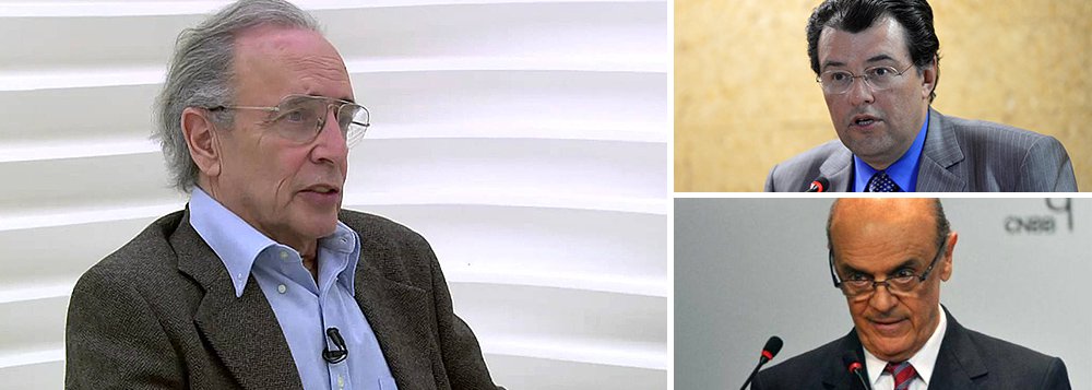 Colunista Jânio de Freitas diz que o “surpreendente lucro de R$ 5,3 bilhões da Petrobras nos três primeiros meses do ano, deu um tombo na poderosa articulação para retirar dela a participação, por lei, na operação e exploração do pré-sal concedidas a outras petroleiras”; ele cita entre os que exercem assédio à empresa o ministro de Minas e Energia, Eduardo Braga, e o senador José Serra, que propõem a revisão dos diretos da estatal 