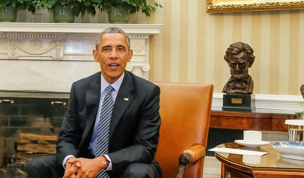 Presidente dos EUA disse ainda que as negociações globais sobre questões relevantes como economia, clima e combate ao terrorismo só podem ser bem-sucedidas se houver a participação brasileira; ao fazer um pronunciamento à imprensa ao lado da presidente Dilma Rousseff, Barack Obama afirmou que possui "plena confiança" e que tem tido um "excelente relacionamento" desde que ela tomou posse.