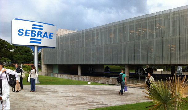 Pequenos empreendedores de 17 regiões administrativas com baixo IDH terão a oportunidade de alavancar as vendas por meio de cursos de capacitação e consultorias oferecidos pelo Sebrae-DF, em parceria com o governo de Brasília; o projeto também levará orientação para quem quer abrir o próprio negócio, mas não conhece os trâmites; até 2017, a previsão é capacitar 10 mil pessoas e oferecer 15 mil horas de consultoria; o investimento da entidade no período será de R$ 4 milhões, e não haverá custo para o Executivo local
